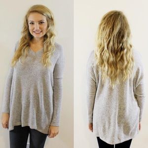 V-Neck Piko Sweater
